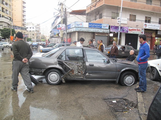 حادث سير مروع بجانب دوار القدس صيدا نت 