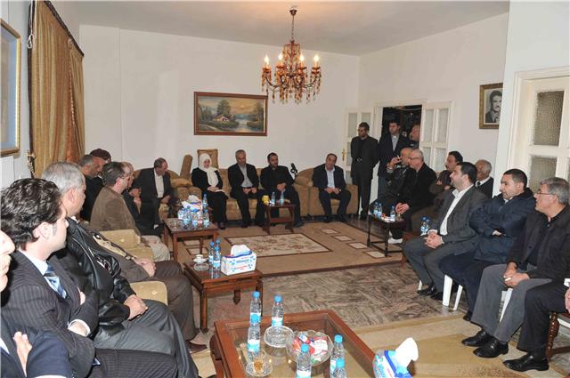 وزارت النائب الحريري بعد ذلك منطقة الحوش وقدمت التعازي الى عائلة الفقيد " حمزة علي جعفر، ثم انتقلت الى مدينة صور وقامت بواجب التعزية لعائلة الفقيدة هيفاء فران بحضور رئيس اتحاد بلديات صور عبد المحسن الحسيني ، ثم الى عائلة الفقيد مصطفى أرناؤوط وعائلة الفقيد ياسر مهدي  