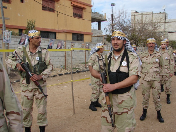 اقامت حركة فتح عرض عسكري ضخم بمناسبة الذكرى السنوية لانطلاقتها وشكل هذا العرض من مجموعة وحدات بقيادة العميد منير المقدح والقائد اللينو والقائد ابو عرب,حيث تضمن الحفل عروضات من حملة اسلحة قذائف ال B7 ورشاشات الكلشينكوف 