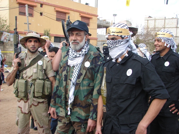 اقامت حركة فتح عرض عسكري ضخم بمناسبة الذكرى السنوية لانطلاقتها وشكل هذا العرض من مجموعة وحدات بقيادة العميد منير المقدح والقائد اللينو والقائد ابو عرب,حيث تضمن الحفل عروضات من حملة اسلحة قذائف ال B7 ورشاشات الكلشينكوف 