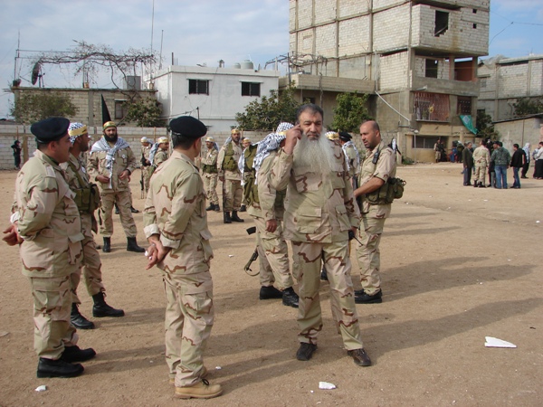 اقامت حركة فتح عرض عسكري ضخم بمناسبة الذكرى السنوية لانطلاقتها وشكل هذا العرض من مجموعة وحدات بقيادة العميد منير المقدح والقائد اللينو والقائد ابو عرب,حيث تضمن الحفل عروضات من حملة اسلحة قذائف ال B7 ورشاشات الكلشينكوف 