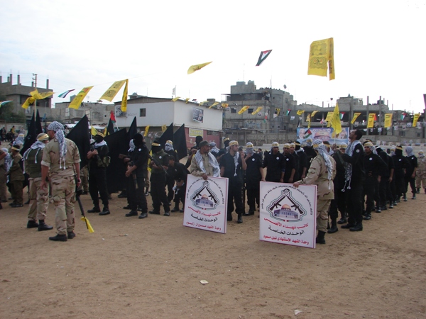 اقامت حركة فتح عرض عسكري ضخم بمناسبة الذكرى السنوية لانطلاقتها وشكل هذا العرض من مجموعة وحدات بقيادة العميد منير المقدح والقائد اللينو والقائد ابو عرب,حيث تضمن الحفل عروضات من حملة اسلحة قذائف ال B7 ورشاشات الكلشينكوف 