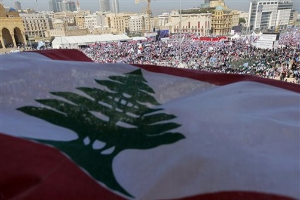 حشود على مساحة العاصمة شاركت في ذكرى اغتيال الرئيس رفيق الحريري مصدر الصور اي بي 