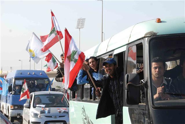 صيدا عبرت عن وفائها لإبنها الشهيد رفيق الحريري تصوير وليد عنتر