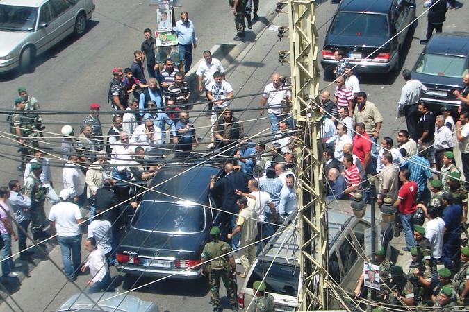 تحول شارع رياض الصلح في صيدا ظهر اليوم إلى ثكنة عسكرية بعد حصول تلاسن كاد يؤدي إلى اشتباكات بالأيدي لولا تدخل الجيش اللبناني    تصوير هلال حبلي