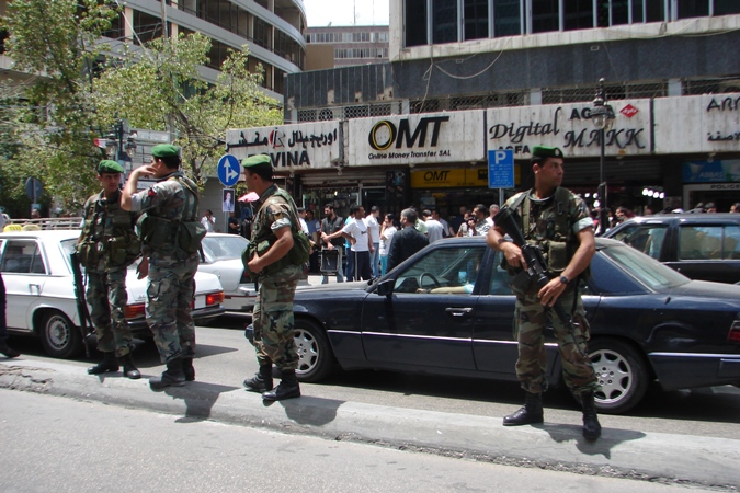 تحول شارع رياض الصلح في صيدا ظهر اليوم إلى ثكنة عسكرية بعد حصول تلاسن كاد يؤدي إلى اشتباكات بالأيدي لولا تدخل الجيش اللبناني    تصوير هلال حبلي