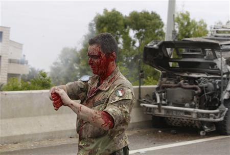 8 جرحى في استهداف موكب تابع لليونيفيل بجنوب لبنان 